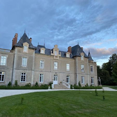 Chateau De St-Fulgent, Gite La Tour Saint-Fulgent Екстериор снимка