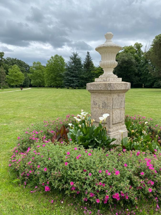 Chateau De St-Fulgent, Gite La Tour Saint-Fulgent Екстериор снимка