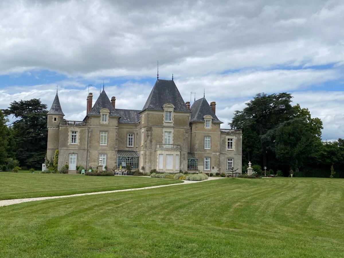 Chateau De St-Fulgent, Gite La Tour Saint-Fulgent Екстериор снимка