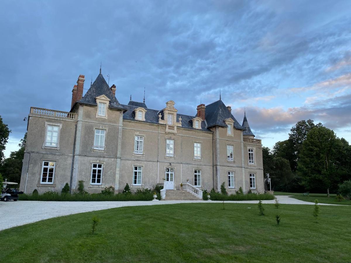 Chateau De St-Fulgent, Gite La Tour Saint-Fulgent Екстериор снимка