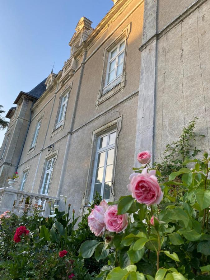 Chateau De St-Fulgent, Gite La Tour Saint-Fulgent Екстериор снимка